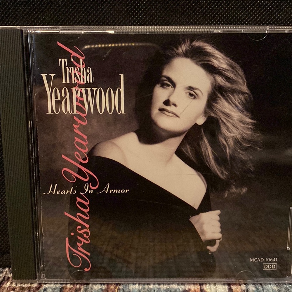 Trisha Yearwood “Hearts in Armor”- CD USED